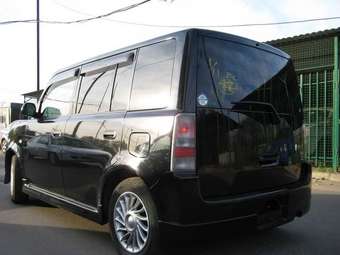 2002 Toyota bB Pictures