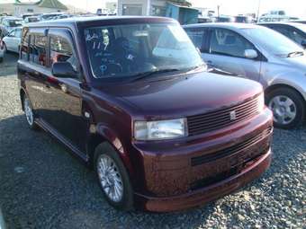 2002 Toyota bB Photos