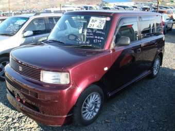 2002 Toyota bB Photos