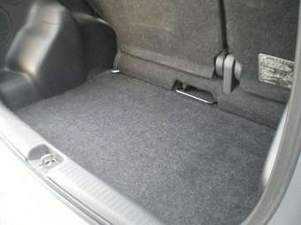 2002 Toyota bB Photos