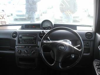 2002 Toyota bB Images