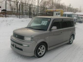 2002 Toyota bB Images