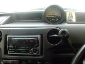 2002 Toyota bB Pictures