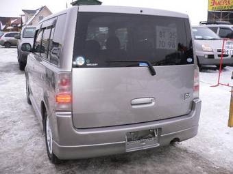 2002 Toyota bB Images