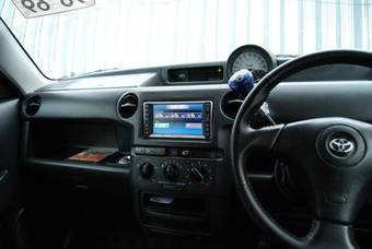 2002 Toyota bB Photos