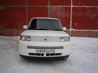 2002 Toyota bB Photos