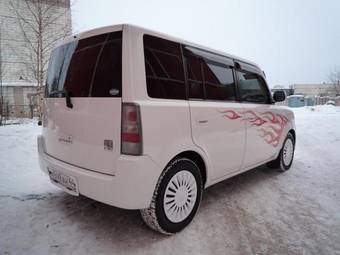 2002 Toyota bB Pictures