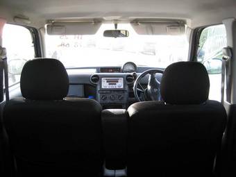 2002 Toyota bB Photos