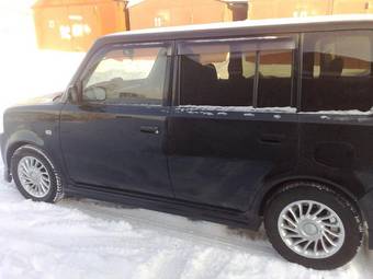 2002 Toyota bB Photos