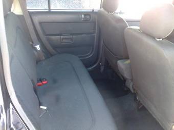 2002 Toyota bB Photos
