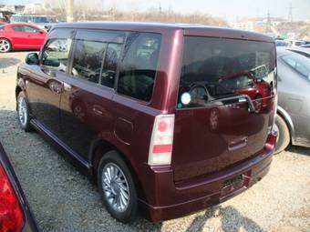 2002 Toyota bB Photos