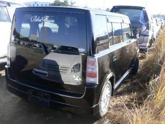 2002 Toyota bB Photos