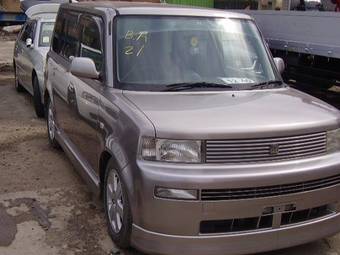 2002 Toyota bB Photos