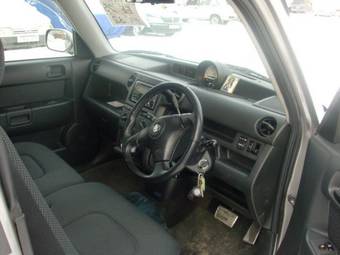 2002 Toyota bB Pictures