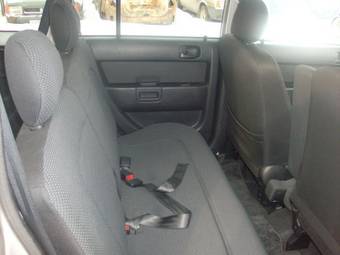 2002 Toyota bB Photos