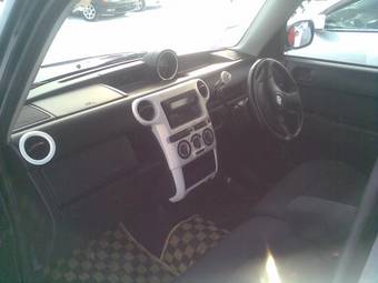 2002 Toyota bB Pictures