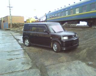 2002 Toyota bB Photos