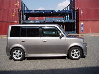 2002 Toyota bB Pics