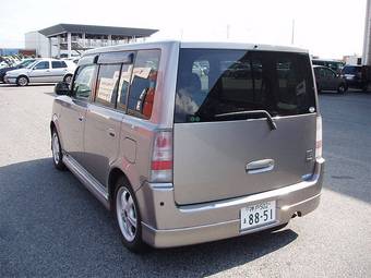 2002 Toyota bB Photos