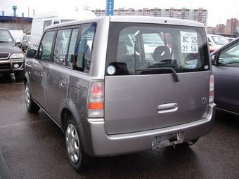 2002 Toyota bB Pictures
