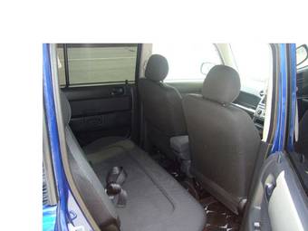 2002 Toyota bB Photos
