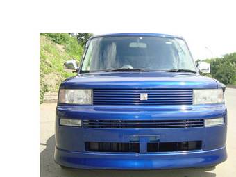 2002 Toyota bB Photos