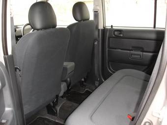 2002 Toyota bB Images