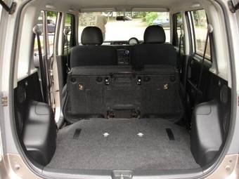 2002 Toyota bB Photos