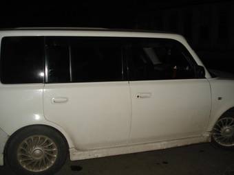 2002 Toyota bB Photos