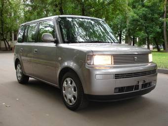 2002 Toyota bB Photos