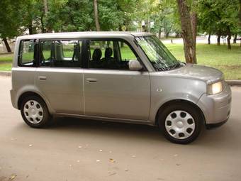 2002 Toyota bB Pics