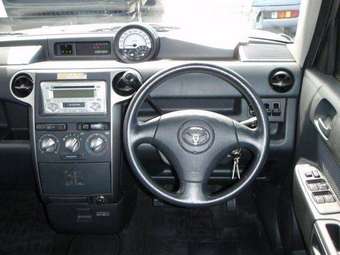 2003 Toyota bB Pictures