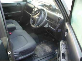 2003 Toyota bB Photos