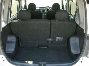 2003 Toyota bB Images