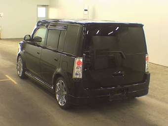 2003 Toyota bB Photos