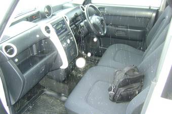 2003 Toyota bB Pics