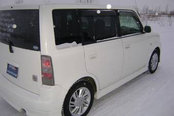 2003 Toyota bB Pictures