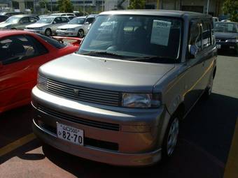 2003 Toyota bB Photos