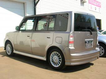 2003 Toyota bB Pictures