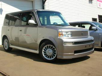 2003 Toyota bB Photos