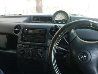 2003 Toyota bB Pictures