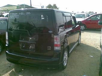 2003 Toyota bB Pictures