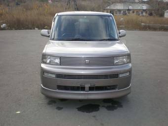 2003 Toyota bB Photos