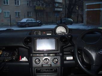 2003 Toyota bB Photos
