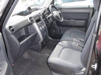 2003 Toyota bB Photos