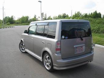 2003 Toyota bB Photos