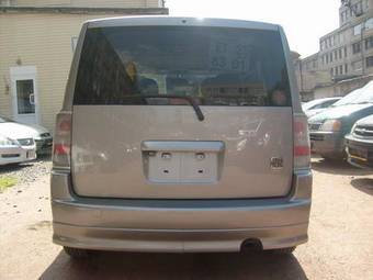 2003 Toyota bB Photos