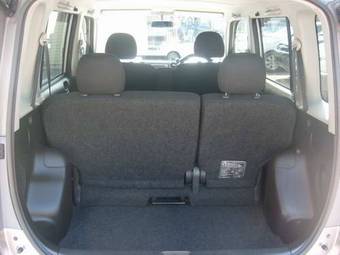 2003 Toyota bB Photos