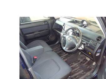 2003 Toyota bB Pictures