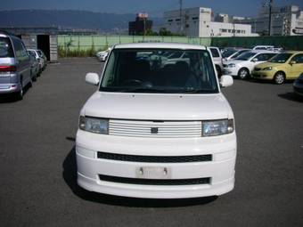 2003 Toyota bB Photos